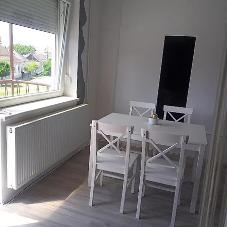 Apartament Ap. Near Thermal Bath Pápa