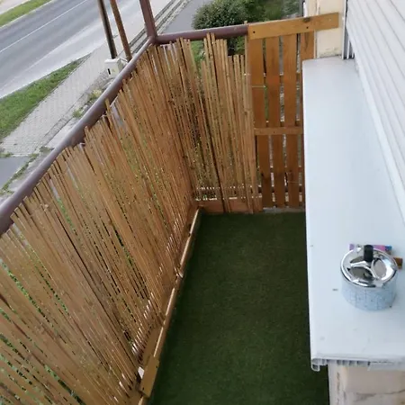 Ap. Near Thermal Bath